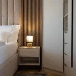 Appartement Penthouse With Roof Terrace And Hot Tub Zadar