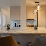 Penthouse With Roof Terrace And Hot Tub Appartement