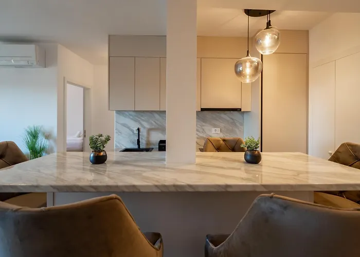 Penthouse With Roof Terrace And Hot Tub Apartman