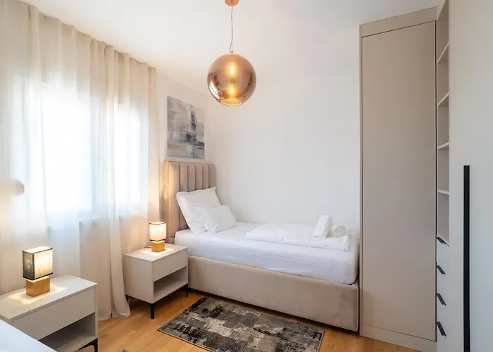 Penthouse With Roof Terrace And Hot Tub Apartman *