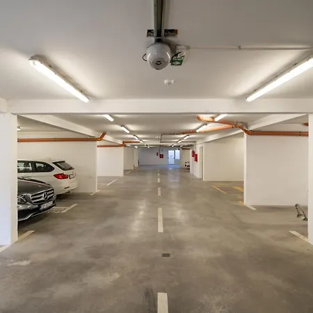 Penthouse With Roof Terrace And Hot Tub Apartman Zadar