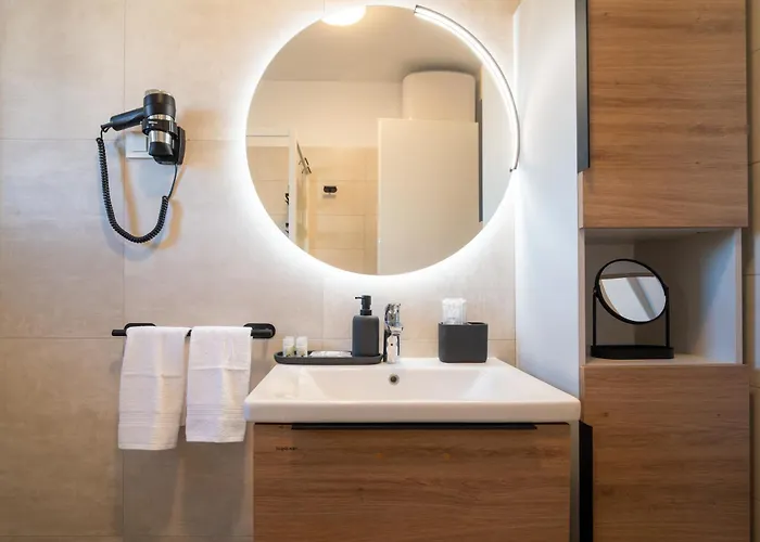 شقة Penthouse With Roof Terrace And Hot Tub زادار