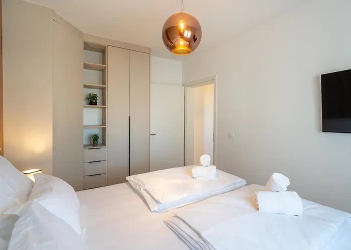 شقة Penthouse With Roof Terrace And Hot Tub زادار