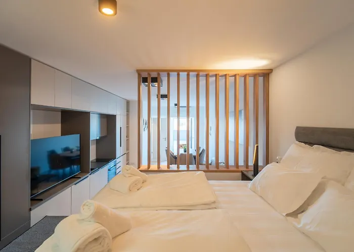 شقة Penthouse With Roof Terrace And Hot Tub